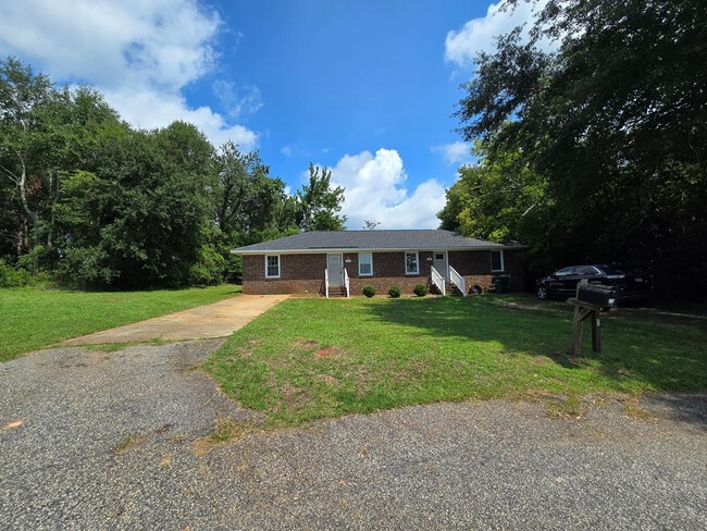 Photo - 110 Frost Wood Ct