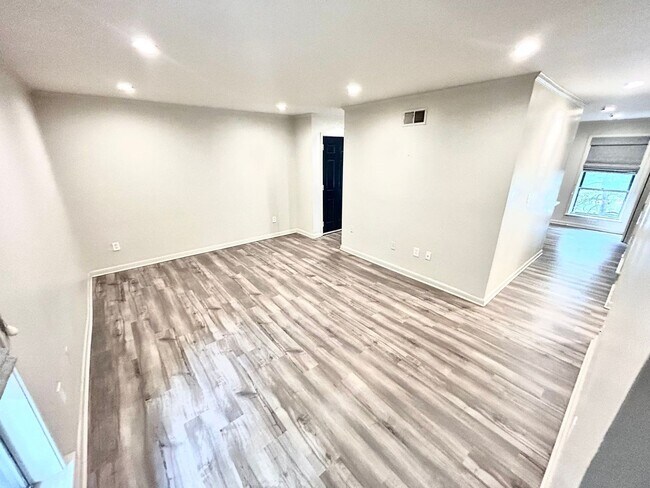 Photo - 1047 June Rd