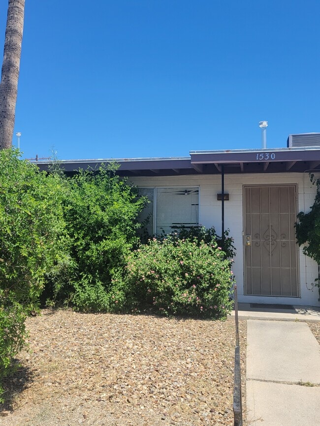 Building Photo - 1530 N Sycamore Blvd