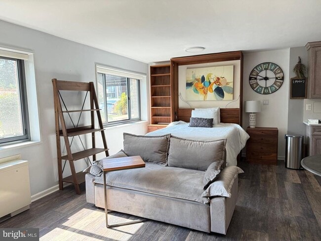 Building Photo - 1300 S Arlington Ridge Rd Unit 311 Rental