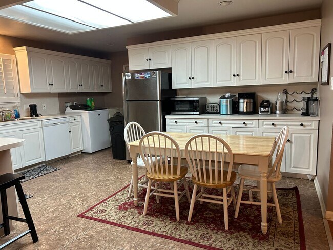 Photo - PRE-LEASING for August - 3 Bedroom Near Tech