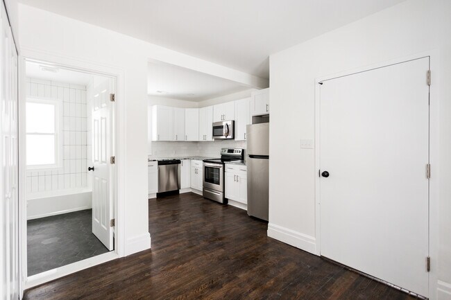 Photo - 500 Manistique St Unidad 1