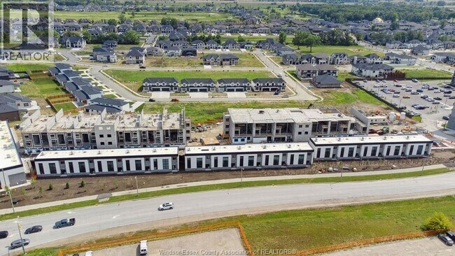 Photo - 4300 Laurier Pkwy