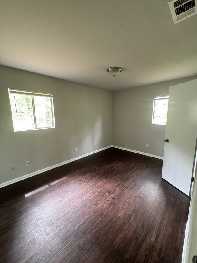 Photo - 8420 Stonewall Jackson Dr