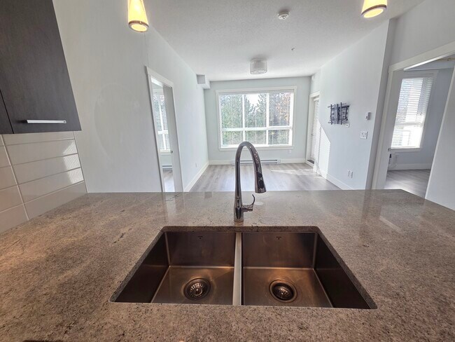 Photo - 5485 Brydon Cres