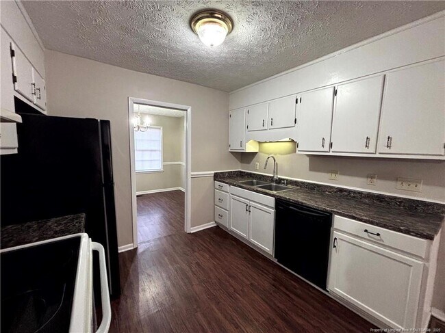 Photo - 1502 Diplomat Dr