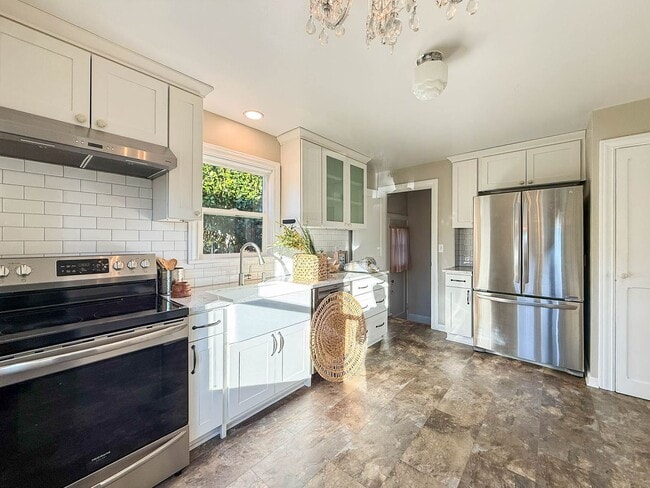 Photo - Beautiful Home in Convenient Northgate Location