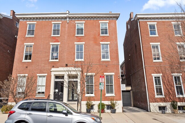 Photo - 1613 Green St Apartments Unit 2