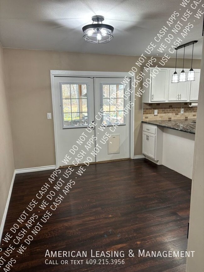 Photo - 225 Ridgewood St