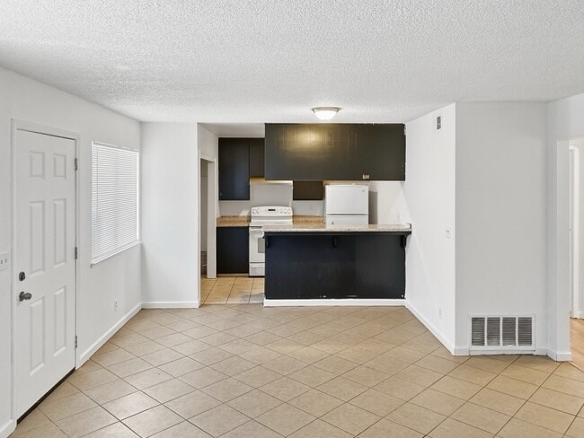 Building Photo - 440 Caribrook Way Unit 1