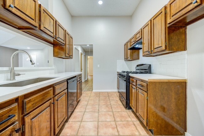 Photo - 8418 Mosshang Ct