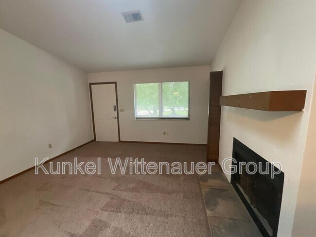 Photo - 57 Pepperwood Ct