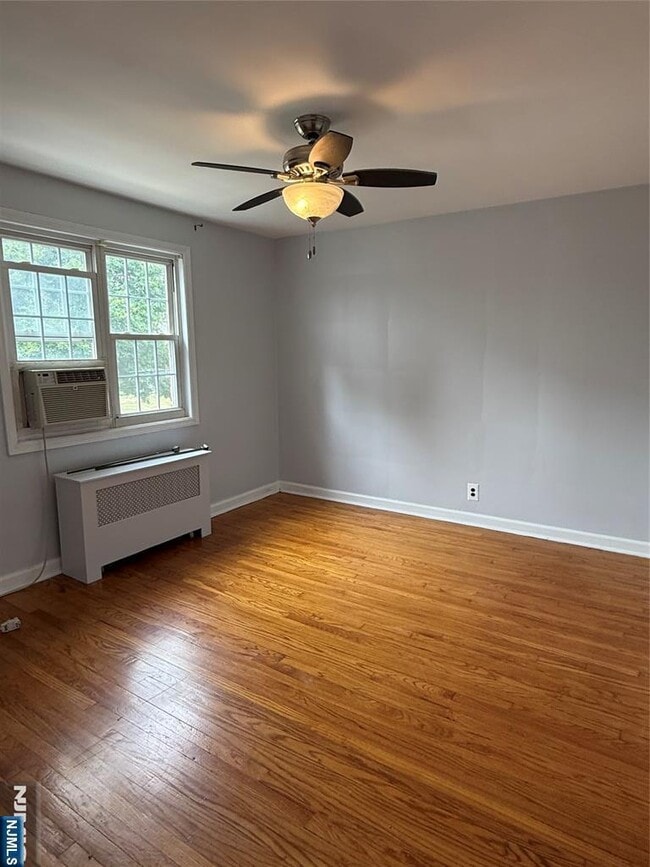 Building Photo - 63 W Hudson Ave Unit A24 Rental