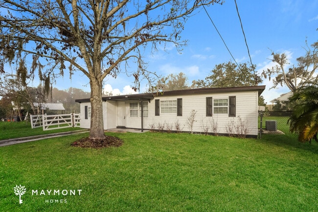 Photo - 147 NW 10th Dr