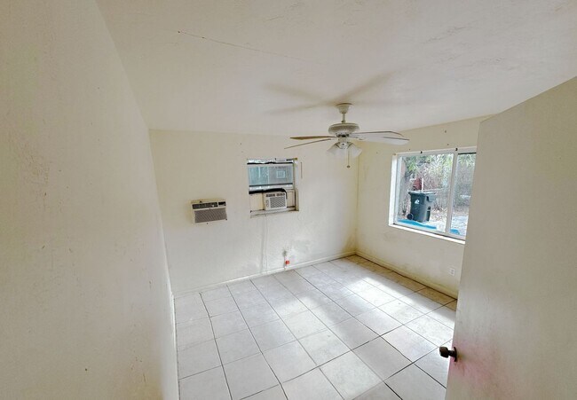 Photo - 837 NW 10th Terrace Unit 2