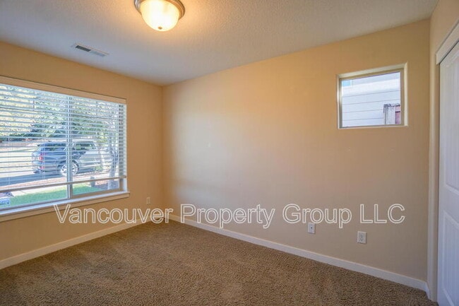 Photo - 5008 NE 28th Ave