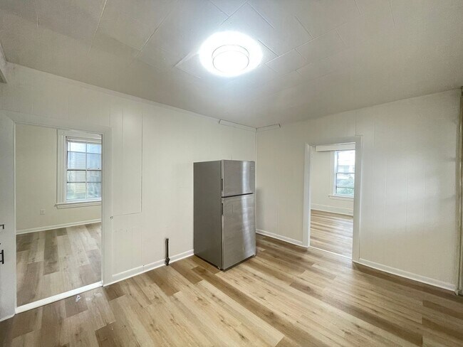 Photo - 475 Wilson St