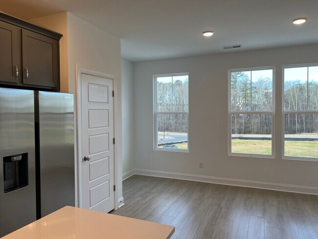 Photo - 2006 Eva Pearl Dr