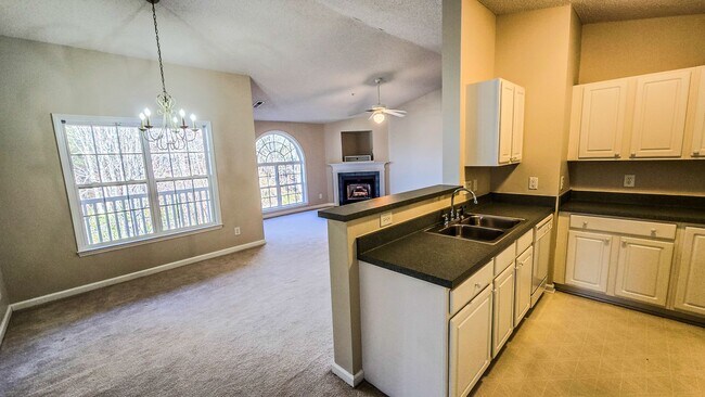 Photo - 2033 Salem Bluff Dr