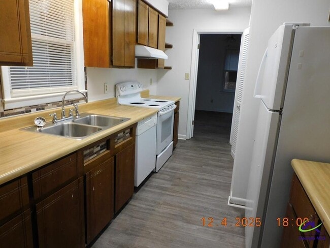 Photo - 1003 Greenwood Dr