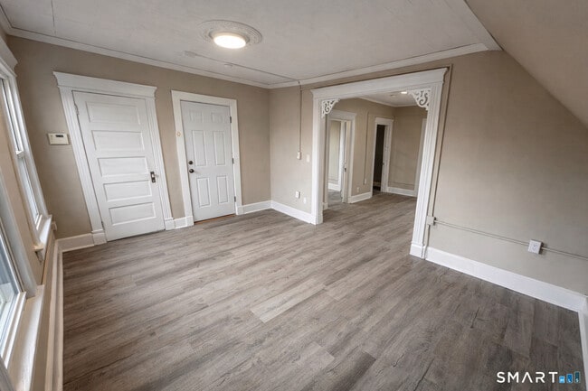 Photo - 166 Sherman Ave Unidad 3