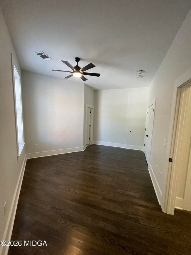 Photo - 843-843 Forsyth St