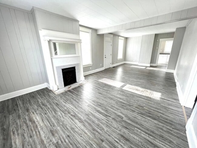 Photo - 653 Fairview Ave