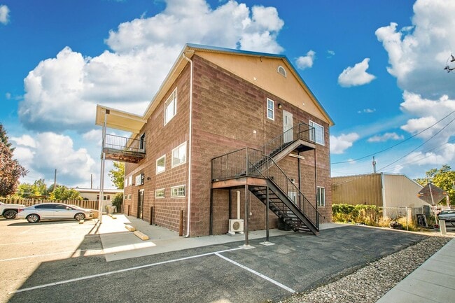 Building Photo - 4105 N Adams St Unit Penthouse 103