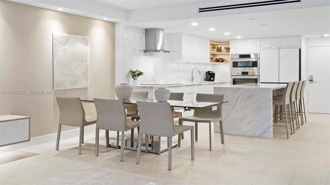 Photo - 2301 Collins Ave Unit 641