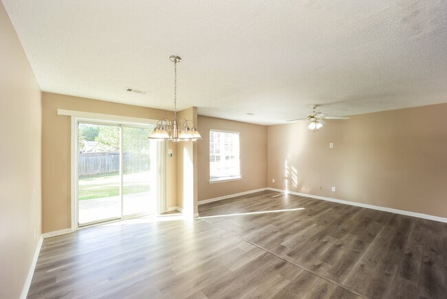 Photo - 620 Parkway Rd