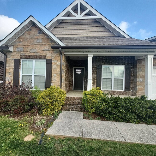 Photo - 1137 Cross Pointe Dr House