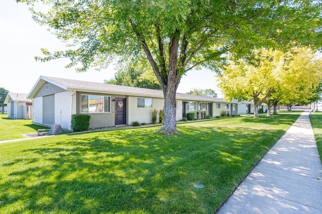 Cadence Apartment Homes