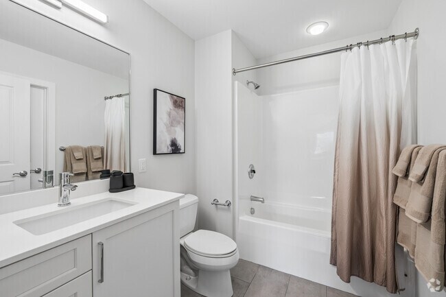 2BR, 2BA - 1,113SF - Bathroom