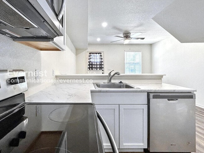 Photo - 230 Debus Dr