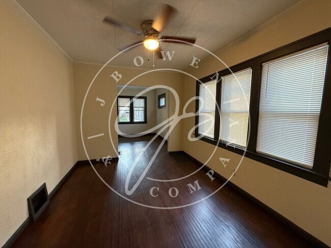 Photo - "Charming 2-Bedroom Home with Gleaming Har...