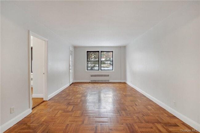 Photo - 140 E Hartsdale Ave Unidad 1F