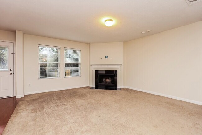 Photo - 2716 Miranda Dr