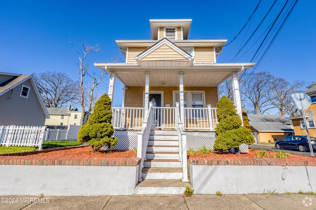 Building Photo - 305 Ridge Ave Rental