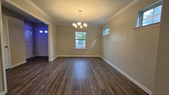 Photo - 147 Niblick Dr