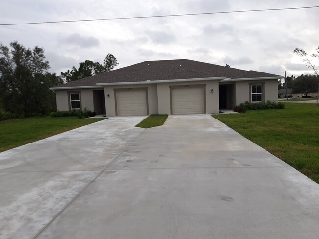 Beautiful NEW Duplex for Rent in Punta Gorda! - Beautiful NEW Duplex for Rent in Punta Gorda! Apartment