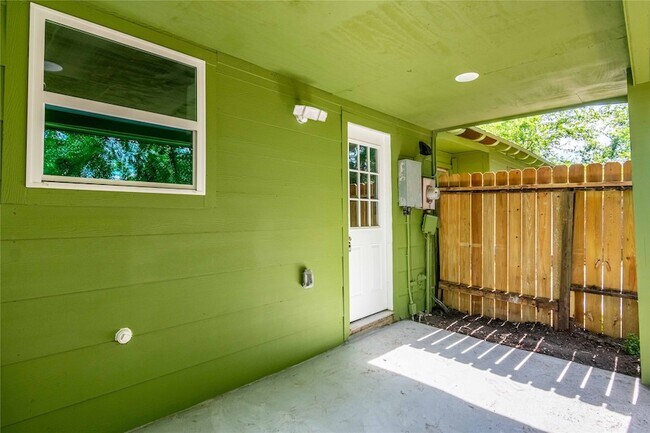 Photo - 7921 Cook Rd
