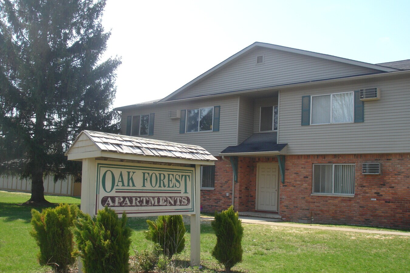 OAK FOREST APARTMENTS - 141 Casemer Rd Apartments Unit 201