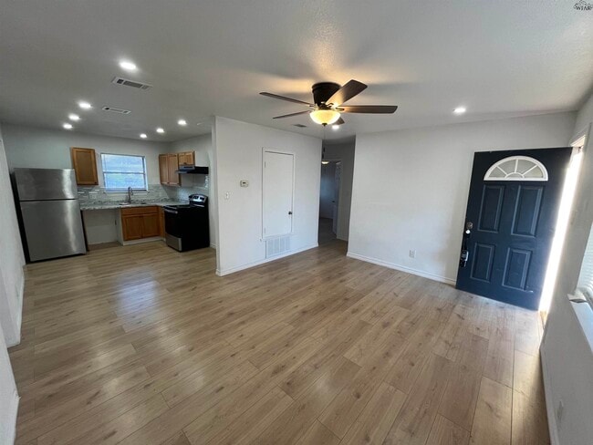 Photo - 2908 Cunningham Dr