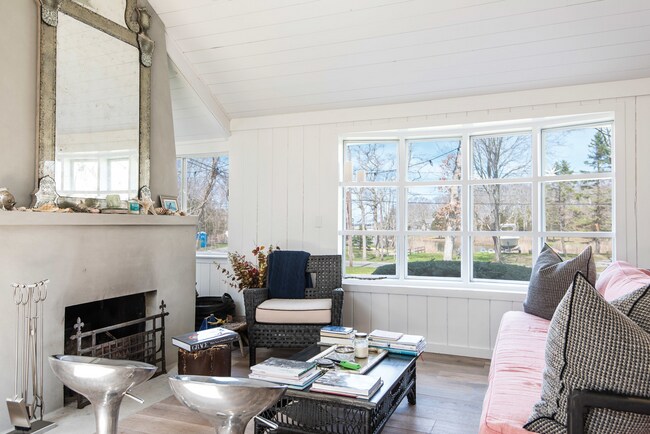 Photo - 16 Noyack Harbor Rd