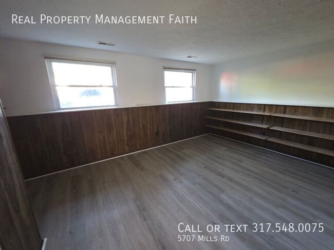 Photo - 5707 W Mills Rd
