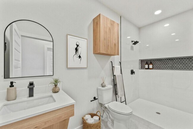 Photo - 200 S Cynthia St Unit A