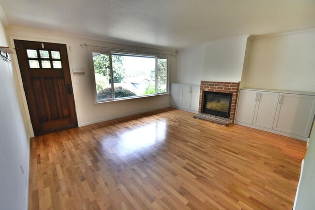 Photo - 3bd/2ba Lake Forest Park Home