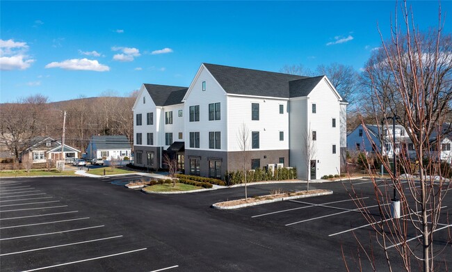 Photo - 71 E Main St Apartment Unit 303