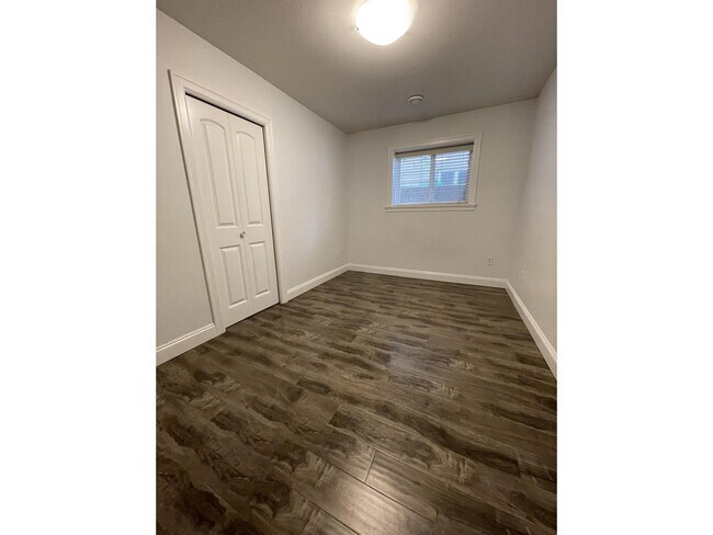 7333-7194 194 St