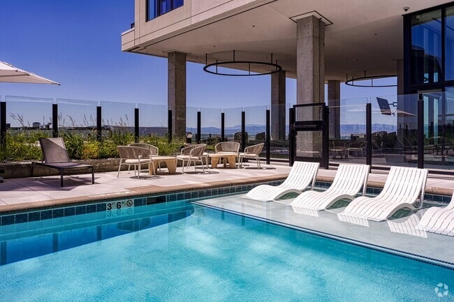Building Photo - One Seven at Belleview Station Rental